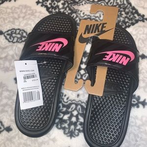 Nike slide flip flops